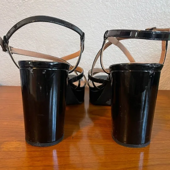 Torrid Glossy Black Strappy Sandals - Picture 2 of 3